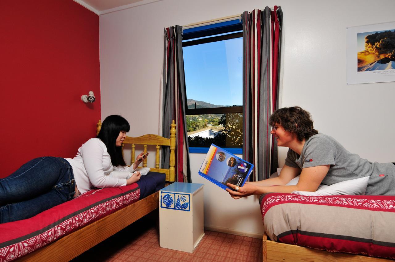 Tasman Bay Backpackers Hostel Nelson Exterior photo